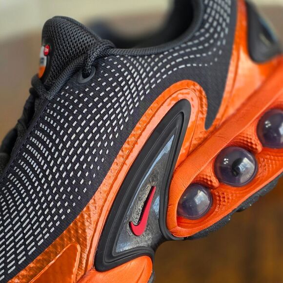 Nike Air Max DN QS Dark Smoke Grey Salsa Red Limited Edition 10.5 New HJ6695-001 - Picture 11 of 16